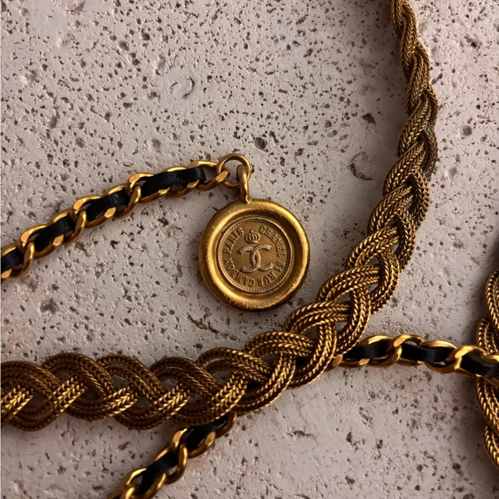 Authentic CHANEL vintage black leather chain belt 80cm